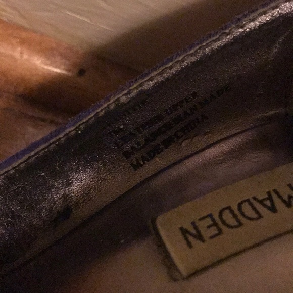 SOLD* Blue Steve Madden Pumps - Picture 4 of 5